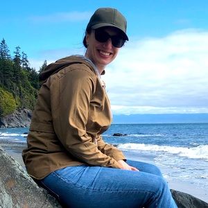 Meet your Posher, Joelle